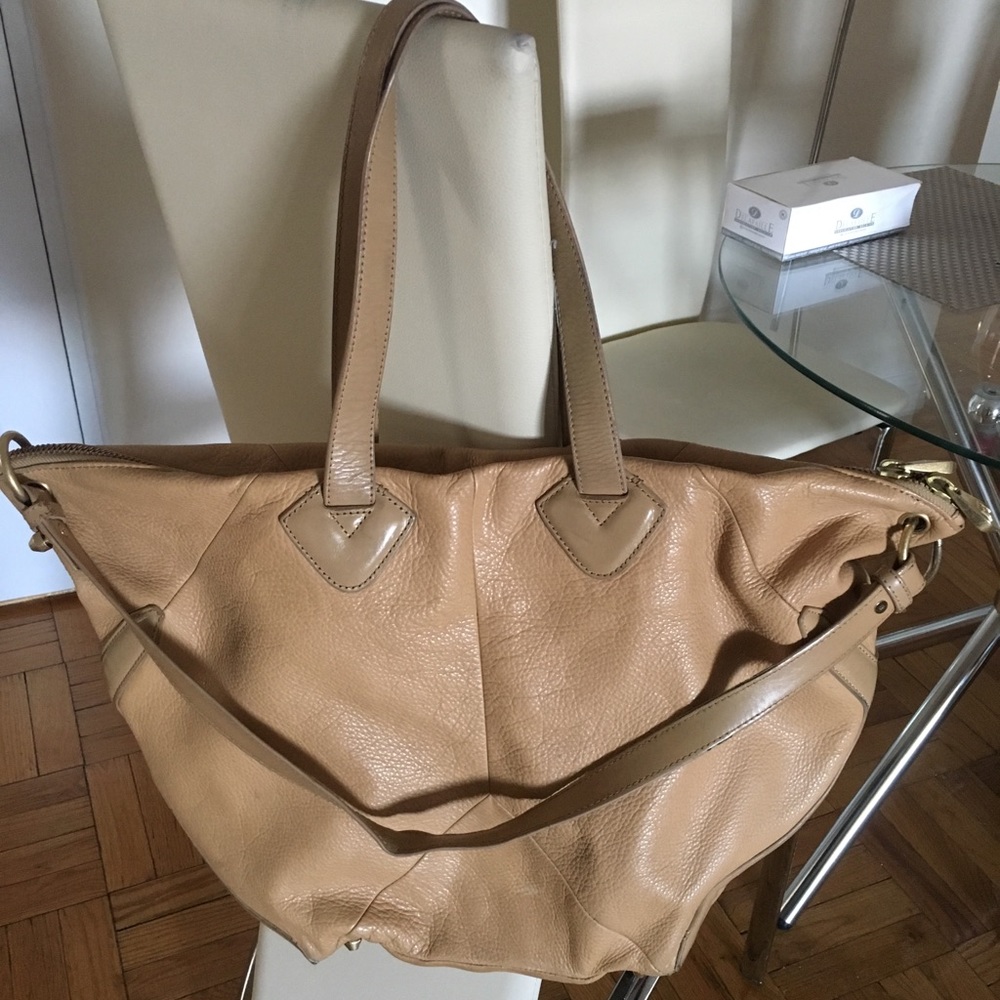 Pour La Victoire Beige Handbag Tote